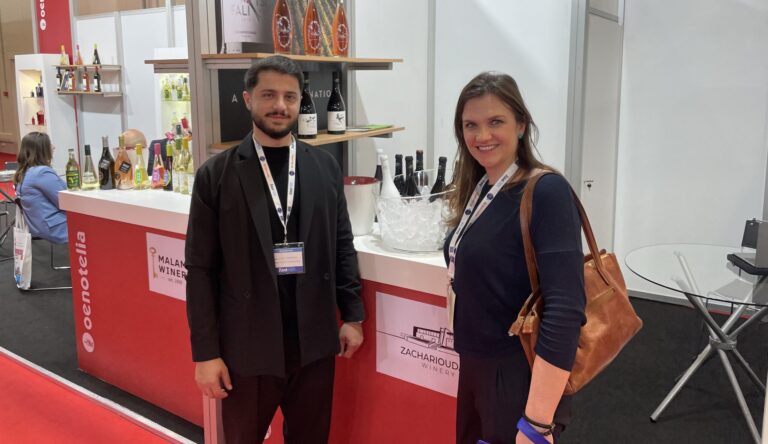 Kreeka toidumess Food Expo Ateenas. Zacharioudakis veinimaja messiboks.
